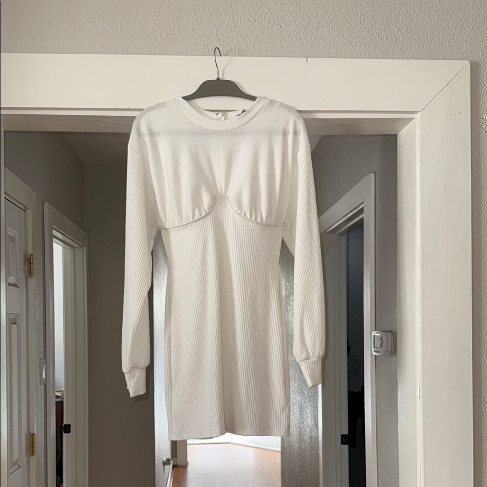 Sabo Skirt White Long Sleeve Sheath Dress